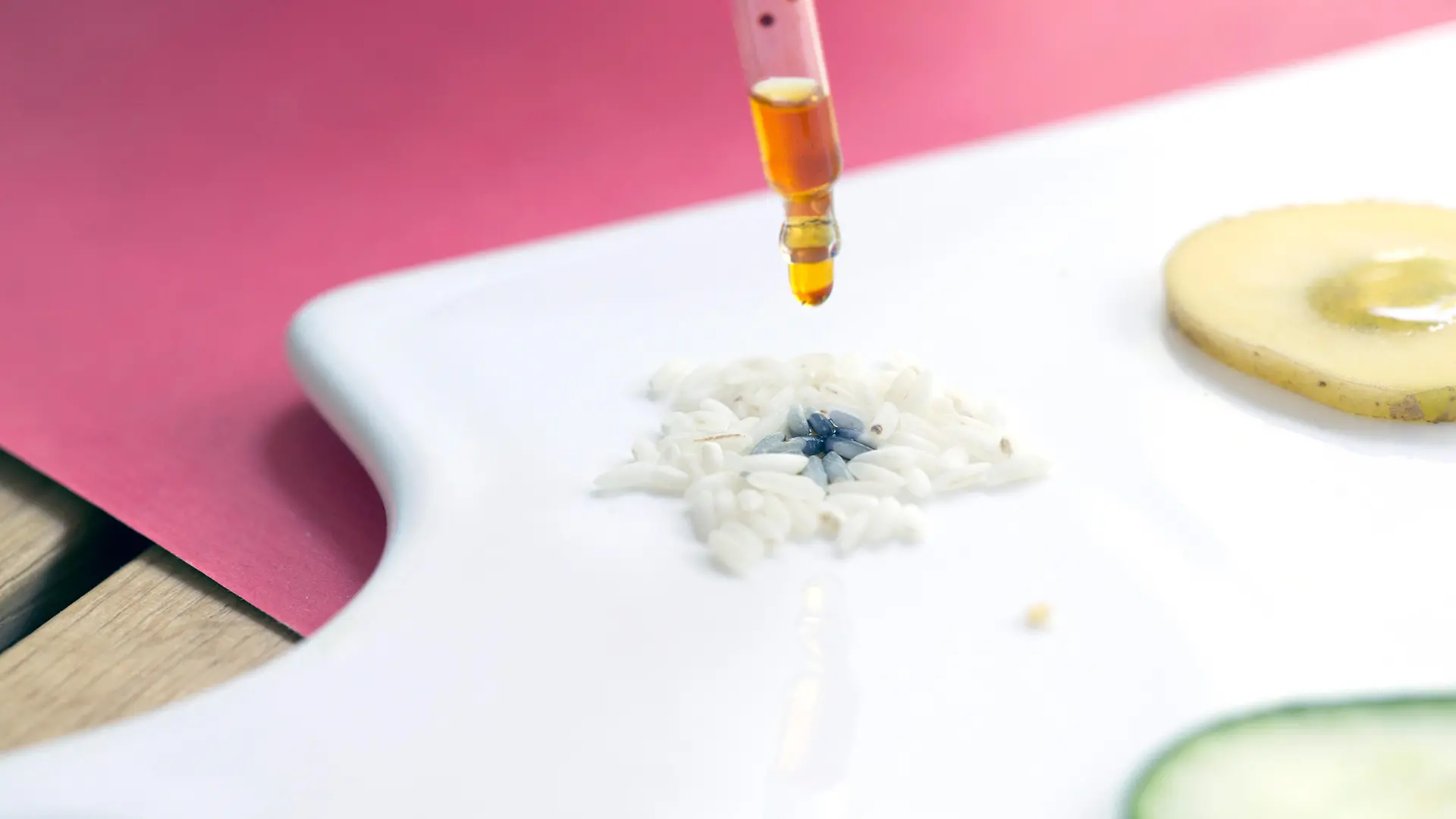 adhesive_experiment_pipette